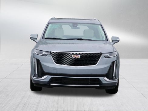 Used 2024 Cadillac XT6 Premium Luxury AWD/4WD image 2
