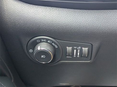 Used 2022 Jeep Compass Altitude image 27