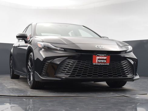 Used 2025 Toyota Camry SE FWD image 29