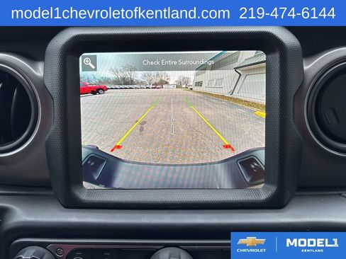 Used 2022 Jeep Gladiator Sport AWD/4WD image 18