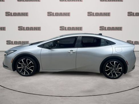 New 2026 Toyota Prius Plug-In Hybrid FWD image 2