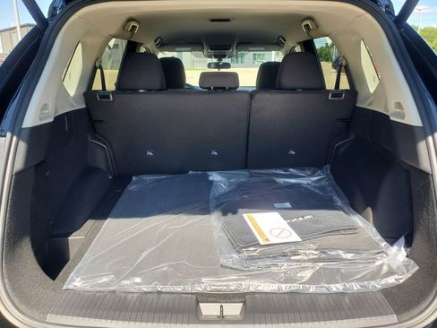 New 2026 Nissan Rogue SV image 7