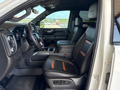 Used 2021 GMC Sierra 1500 AT4 w/ Technology Package AWD/4WD image 14