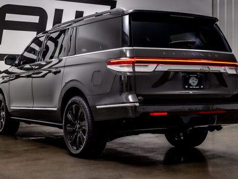 Used 2022 Lincoln Navigator L Black Label AWD/4WD image 35