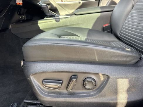 Used 2024 Toyota Camry SE image 14