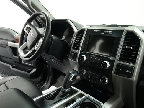 Used 2018 Ford F150 Lariat w/ Equipment Group 502A Luxury AWD/4WD image 30