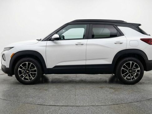 Used 2025 Chevrolet TrailBlazer LT FWD image 5