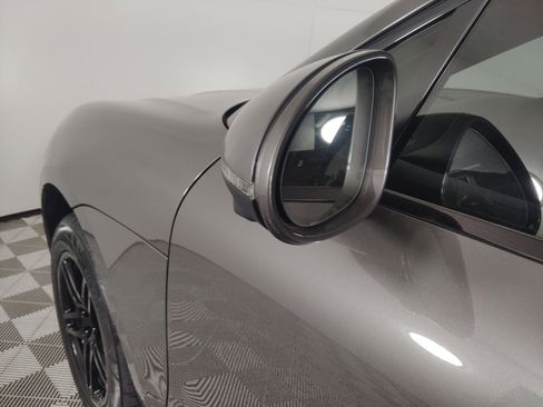 Used 2018 Porsche Macan image 22