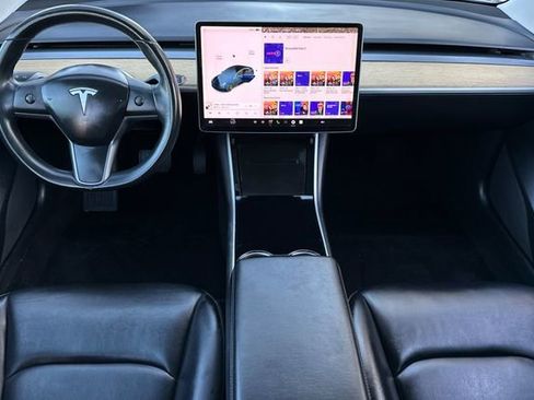 Used 2018 Tesla Model 3 Mid Range image 14