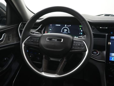 Used 2023 Jeep Grand Cherokee 4WD 4xe image 17