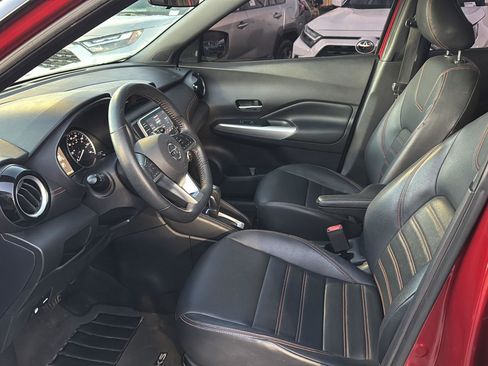 Used 2020 Nissan Kicks SR w/ SR Premium Package image 8