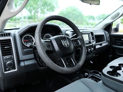 Used 2018 RAM 2500 Tradesman w/ Chrome Appearance Group AWD/4WD image 44