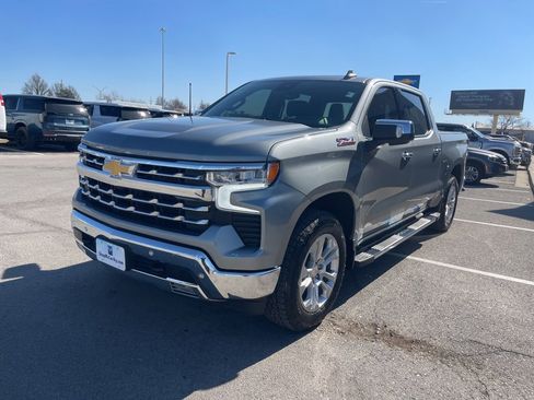 Certified 2025 Chevrolet Silverado 1500 LTZ w/ LTZ Premium Package image 7