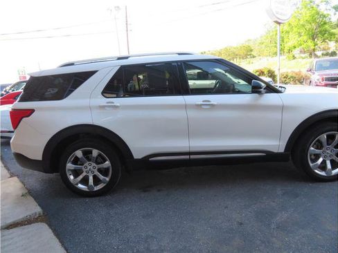 Used 2020 Ford Explorer Platinum w/ Premium Technology Package AWD/4WD image 19