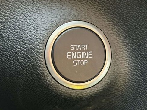 New 2025 Volvo XC40 B5 Ultra w/ Climate Package image 9