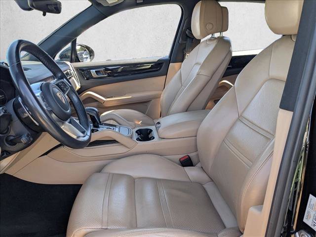 Used 2020 Porsche Cayenne AWD/4WD image 13