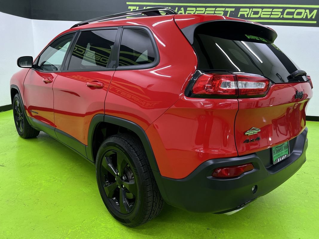 Used 2018 Jeep Cherokee Latitude w/ Altitude Package AWD/4WD image 7
