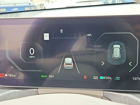 Used 2024 Kia EV9 Land w/ Towing Package image 32