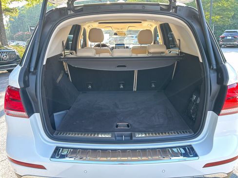 Used 2019 Mercedes-Benz GLE 400 4MATIC image 10