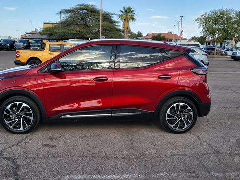 Used 2022 Chevrolet Bolt EUV Premier w/ Sun & Sound Package FWD image 5