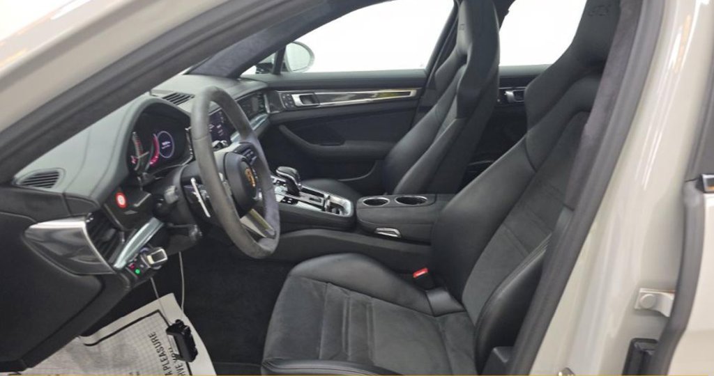 Used 2023 Porsche Panamera GTS w/ Premium Package AWD/4WD image 4