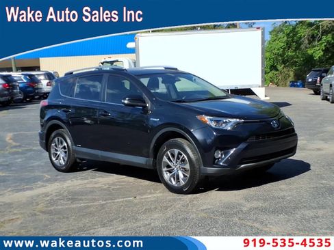 Used 2016 Toyota RAV4 XLE w/ Convenience Package AWD/4WD image 1