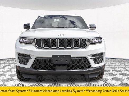New 2025 Jeep Grand Cherokee Laredo X w/ Luxury Tech Group I image 9