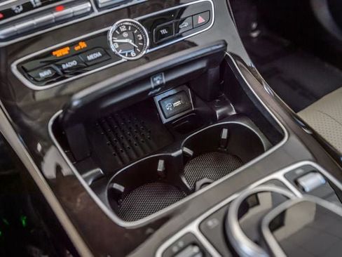 Used 2020 Mercedes-Benz E 350 4MATIC Sedan image 32