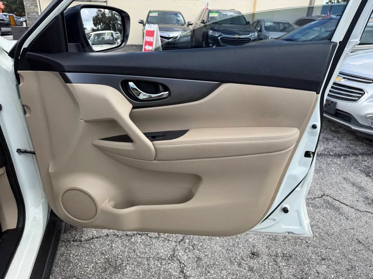 Used 2016 Nissan Rogue S w/ Appearance Package FWD image 25