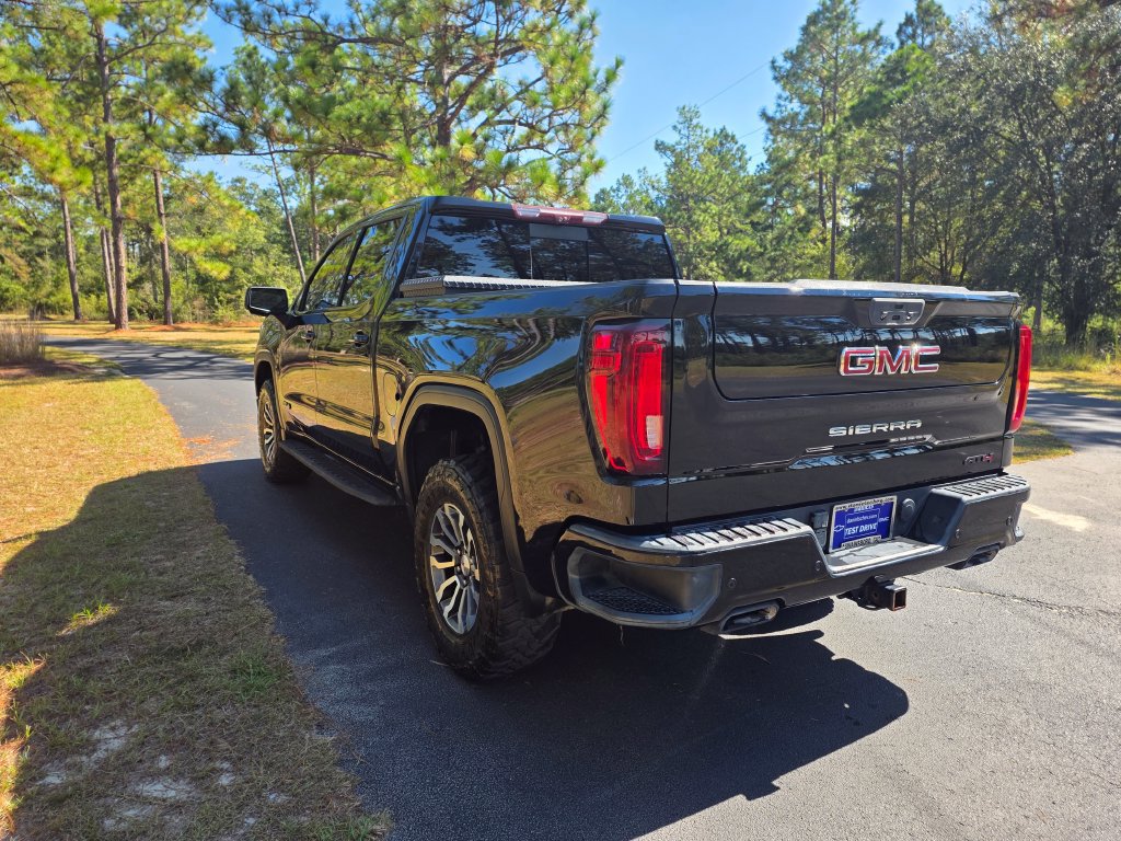 Used 2021 GMC Sierra 1500 AT4 w/ AT4 Premium Package AWD/4WD image 3