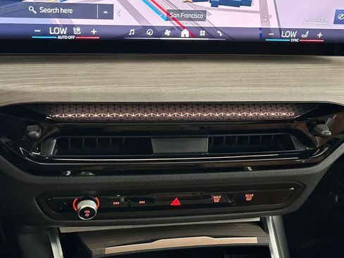 Used 2025 BMW 230i Coupe w/ Convenience Package image 20