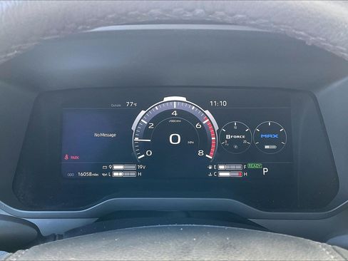 Used 2025 Toyota Tundra Limited AWD/4WD image 25