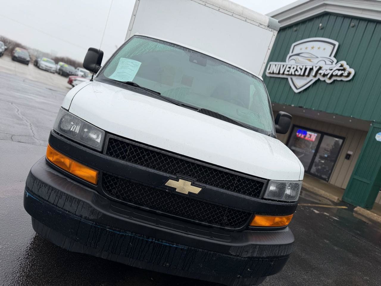 Used 2020 Chevrolet Express 3500 RWD image 9