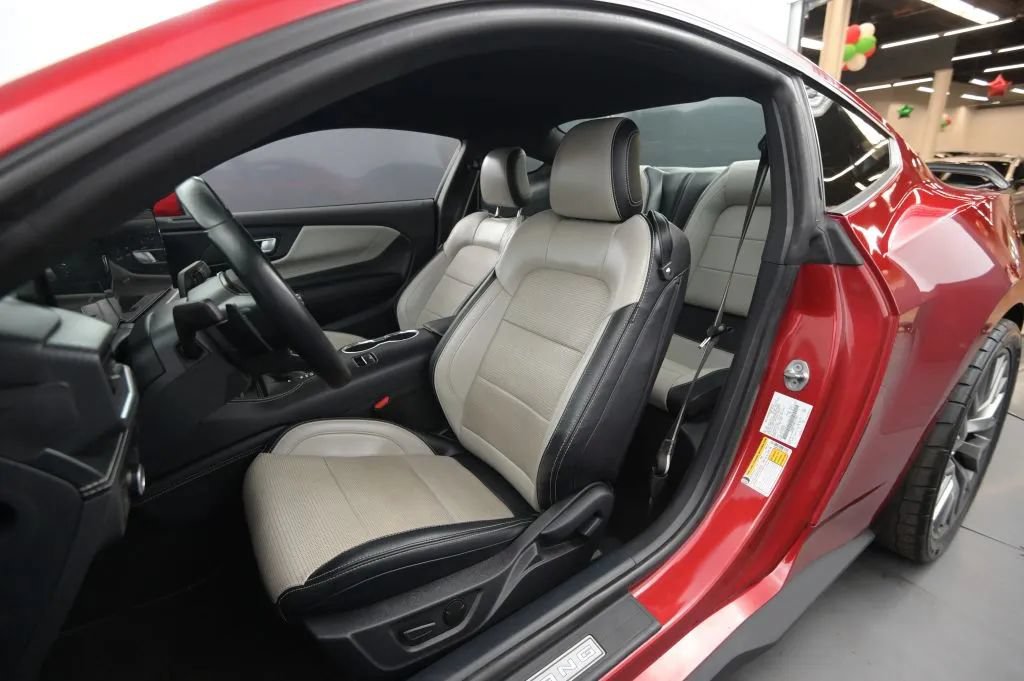 Used 2024 Ford Mustang Premium RWD image 39