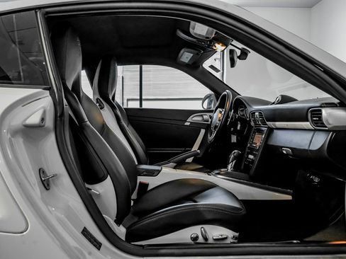 Used 2011 Porsche 911 Turbo image 25