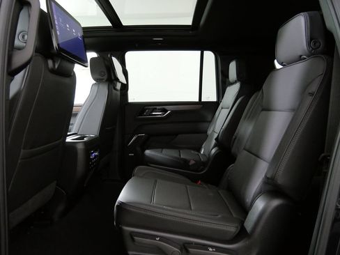 New 2026 GMC Yukon XL Denali w/ Denali Reserve Package AWD/4WD image 12