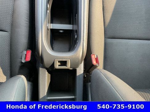 Certified 2019 Honda HR-V LX image 40