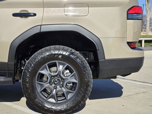 Certified 2025 Lexus GX 550 Overtrail+, Mark Levinson Audi image 14