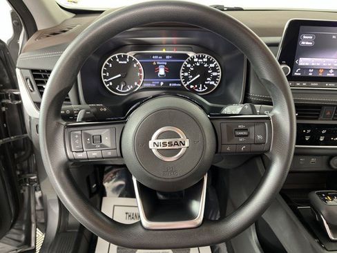 Used 2021 Nissan Rogue S FWD image 17