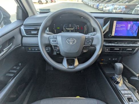 Used 2025 Toyota Camry LE FWD image 22