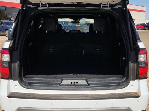 Used 2021 Ford Expedition Max Limited image 10