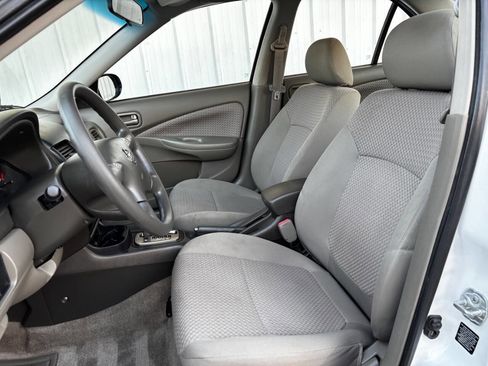 Used 2004 Nissan Sentra 1.8 w/ Convenience Pkg image 9