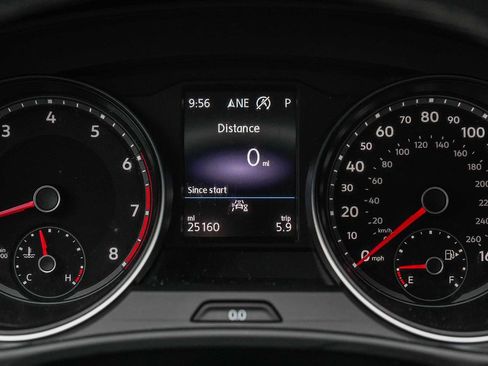 Used 2021 Volkswagen Atlas SE image 23