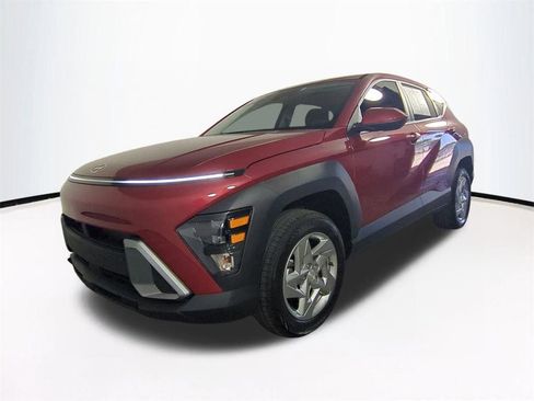 Certified 2025 Hyundai Kona SE AWD/4WD image 9
