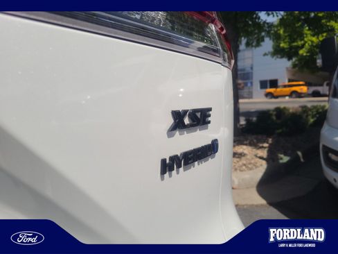 Used 2023 Toyota Corolla Cross AWD Hybrid w/ Convenience Package image 24