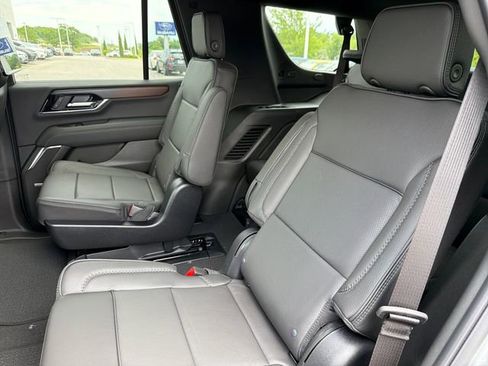 New 2026 GMC Yukon Denali w/ Denali Reserve Package AWD/4WD image 19