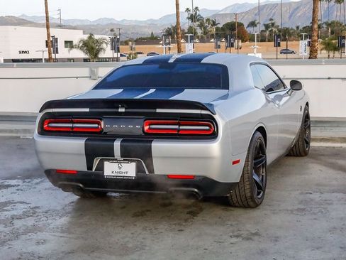 Used 2019 Dodge Challenger SRT Hellcat image 9