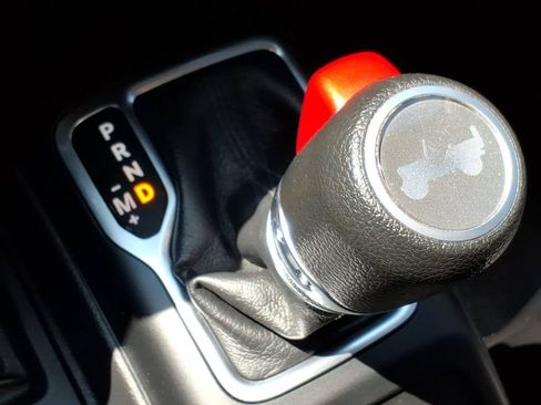 Used 2022 Jeep Wrangler Sport AWD/4WD image 18