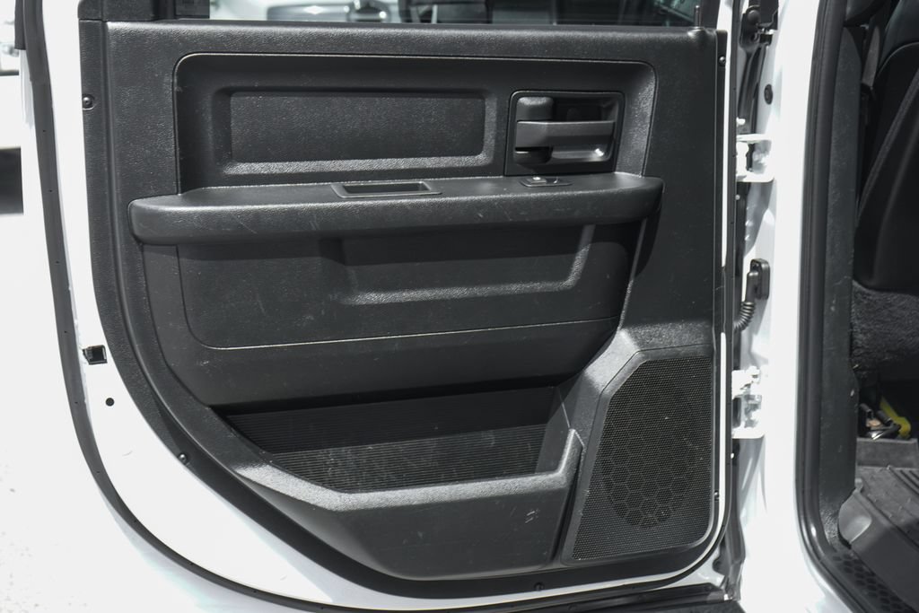 Used 2022 RAM 5500 Tradesman w/ Chrome Appearance Group AWD/4WD image 39