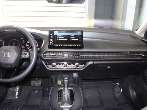 Used 2023 Honda HR-V EX-L image 13